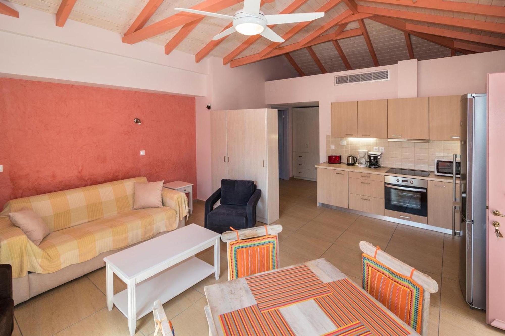 Athena'S Cottage Stoupa Stoúpa Exterior foto