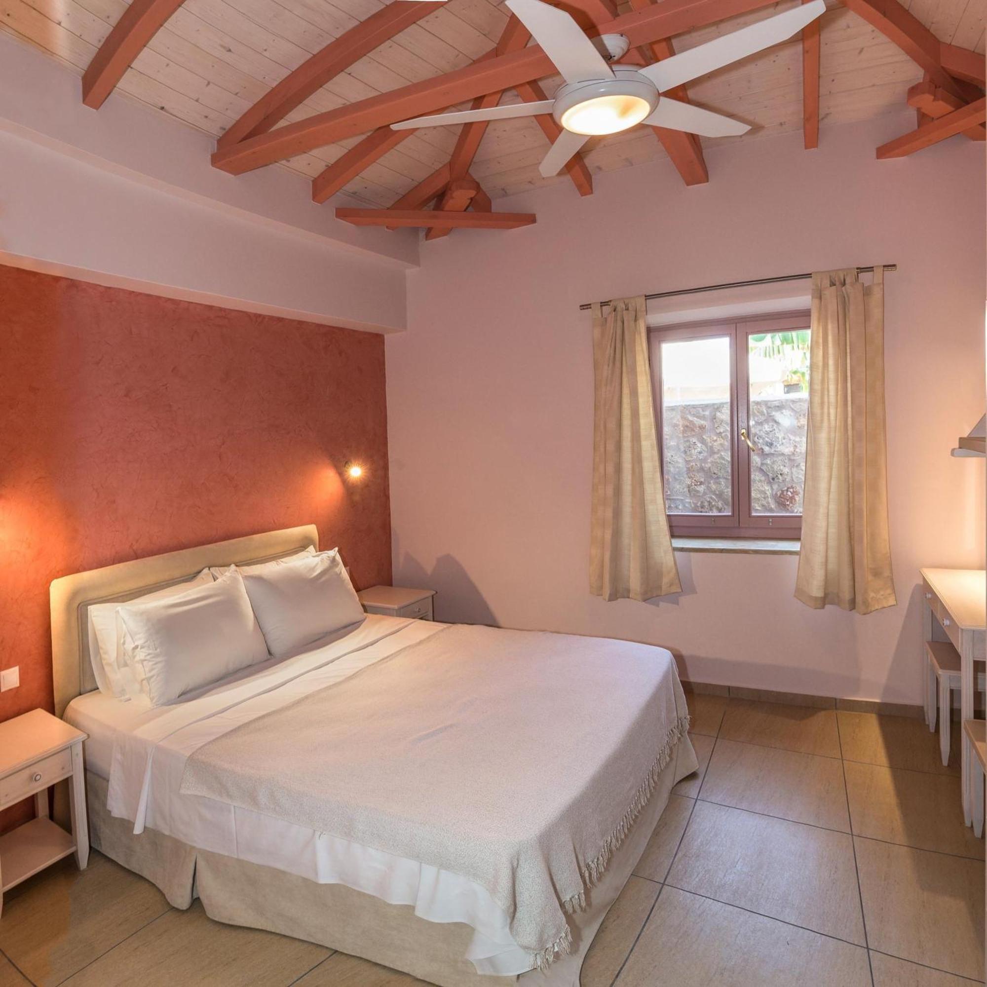 Athena'S Cottage Stoupa Stoúpa Exterior foto